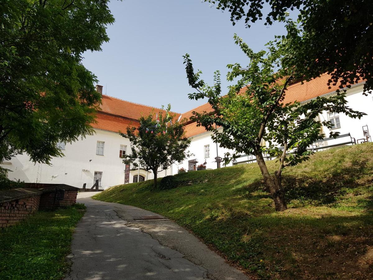 Fado Apartments Lendava Exteriör bild