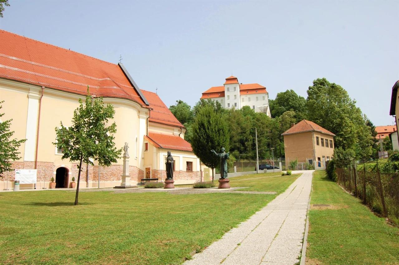 Fado Apartments Lendava Exteriör bild